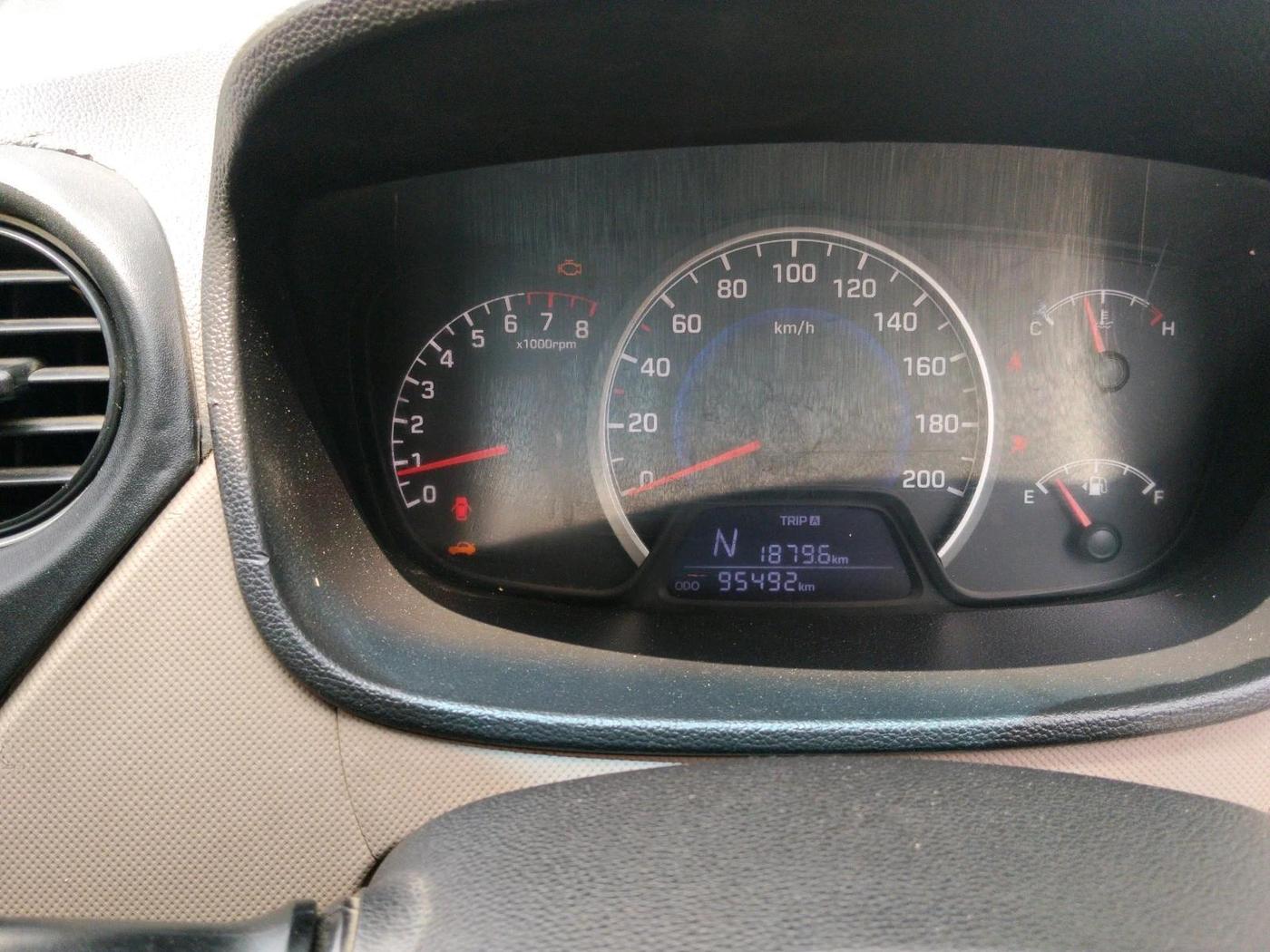 2017 Hyundai Grand i10 MAGNA AT 1.2 KAPPA VTVT, CNG, Automatic, 95,492 km, interior