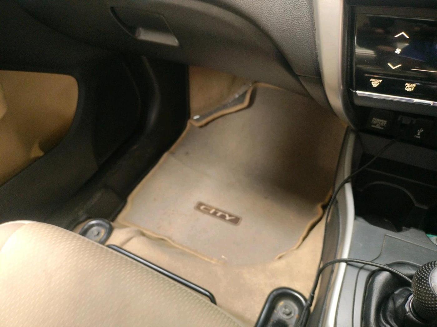 2020 Honda City 1.5L I-VTEC V MT, Petrol, Manual, 85,317 km, interior