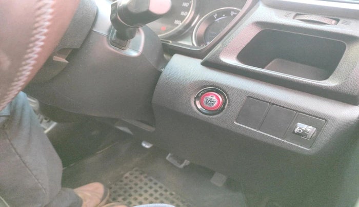 2016 Honda BR-V 1.5L I- DTEC VX, Diesel, Manual, 2,20,459 km, interior