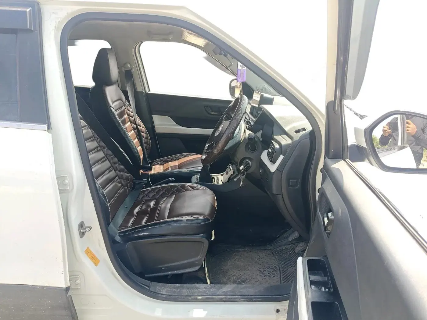 2023 Tata PUNCH PURE MT, CNG, Manual, 45,683 km, interior