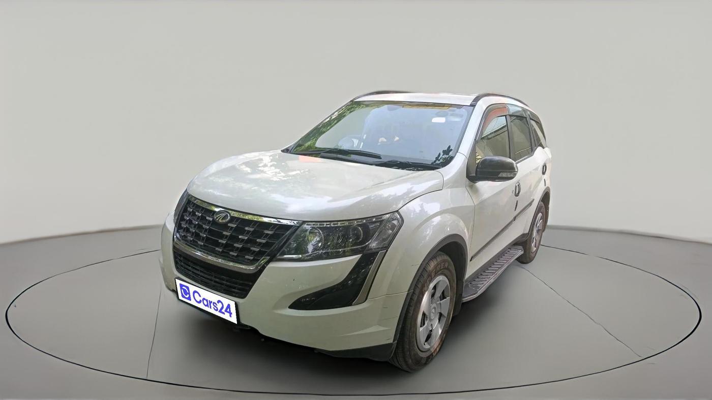 2019 Mahindra XUV500 W7, Diesel, Manual, 1,25,743 km, exterior