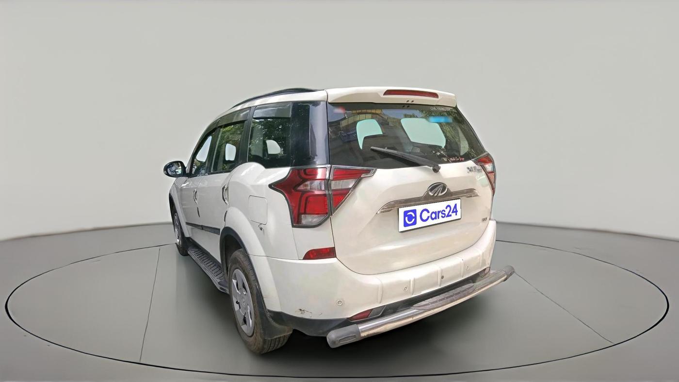 2019 Mahindra XUV500 W7, Diesel, Manual, 1,25,743 km, exterior