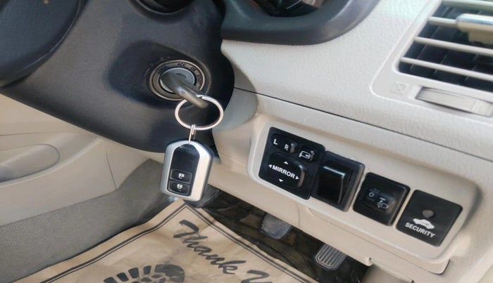 2011 Toyota Corolla Altis G PETROL, Petrol, Manual, 90,802 km, interior