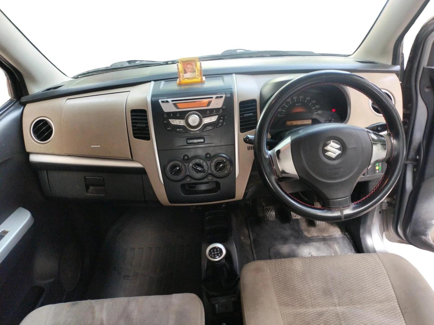 2017 Maruti Wagon R 1.0 LXI CNG (O), CNG, Manual, 1,28,779 km, interior
