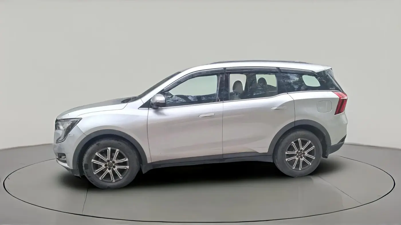 2021 Mahindra XUV700 AX 7 LUXURY P AT 7 STR, Petrol, Automatic, 24,854 km, exterior