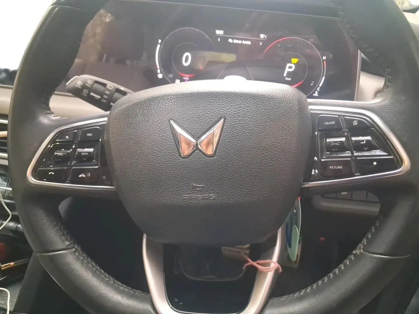 2021 Mahindra XUV700 AX 7 LUXURY P AT 7 STR, Petrol, Automatic, 24,854 km, interior