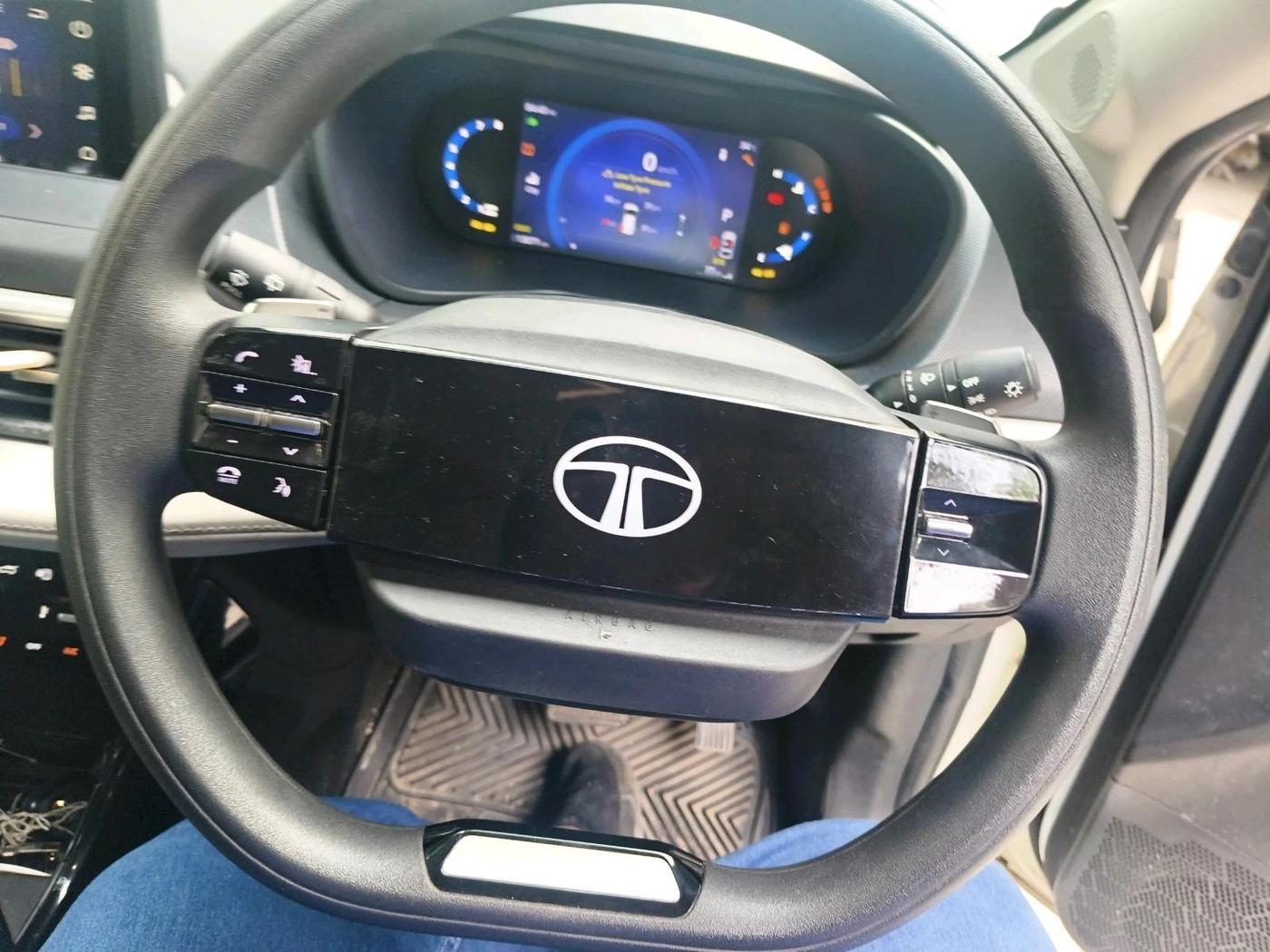 2023 Tata NEXON CREATIVE 1.2 REVOTRON 7 DCA, Petrol, Automatic, 13,071 km, interior