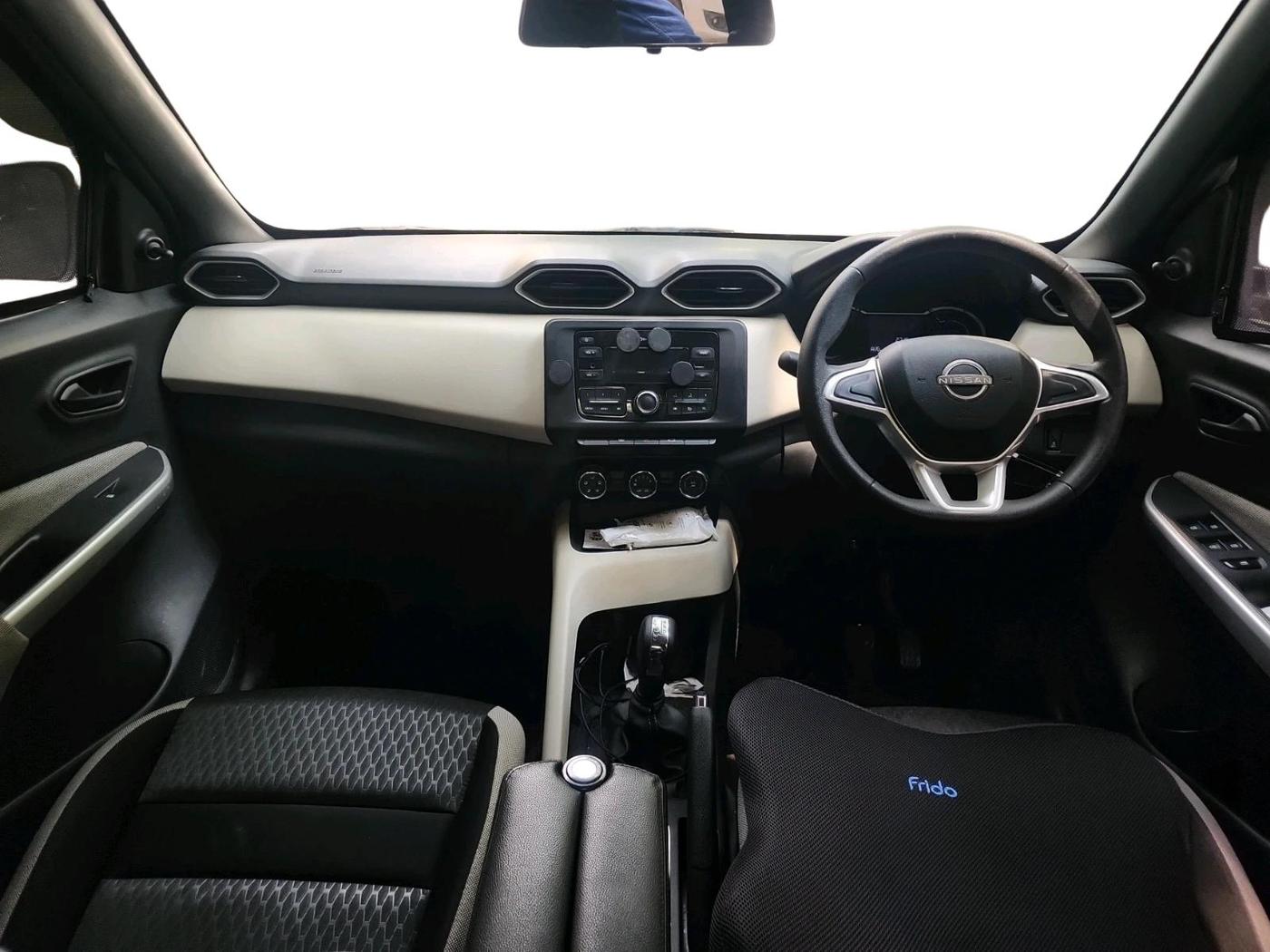 2024 Nissan MAGNITE  XE AMT EZ Shift, Petrol, Automatic, 2,716 km, interior