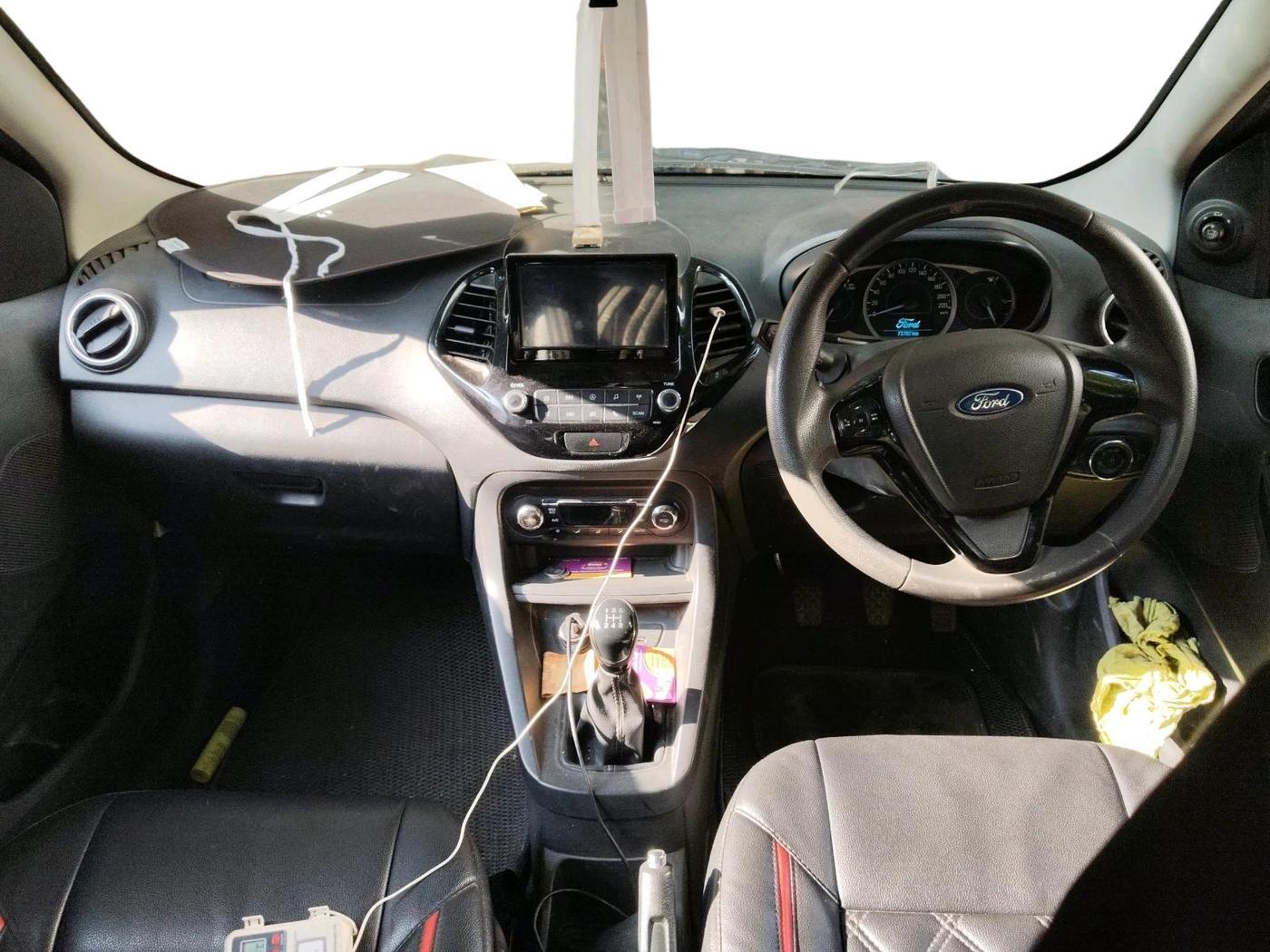 2019 Ford New Figo TITANIUM 1.2 PETROL MT, Petrol, Manual, 73,702 km, interior