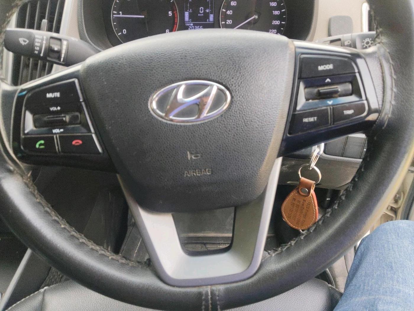 2017 Hyundai Creta S PLUS 1.6 AT DIESEL, Diesel, Automatic, 1,56,998 km, interior