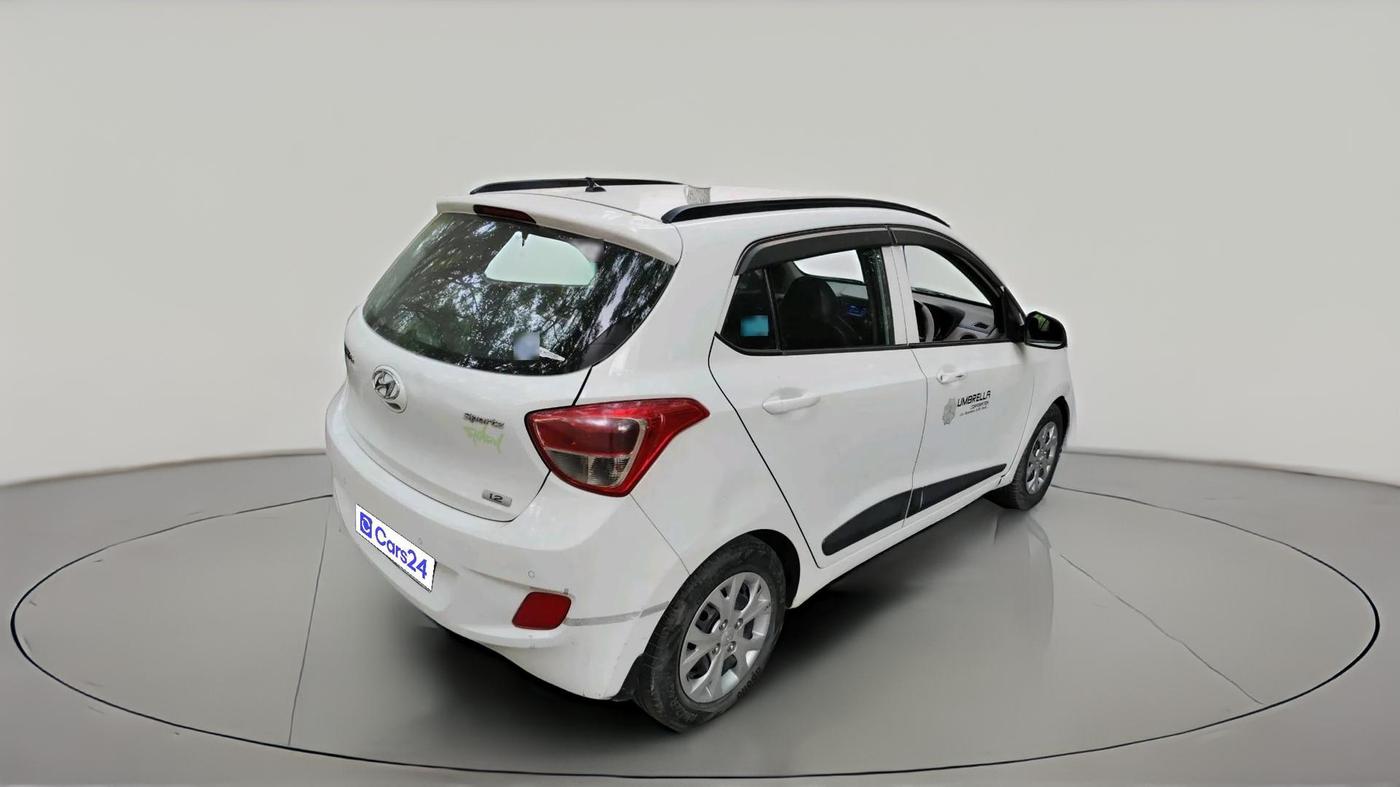 2016 Hyundai Grand i10 SPORTZ 1.2 KAPPA VTVT, CNG, Manual, 99,880 km, exterior