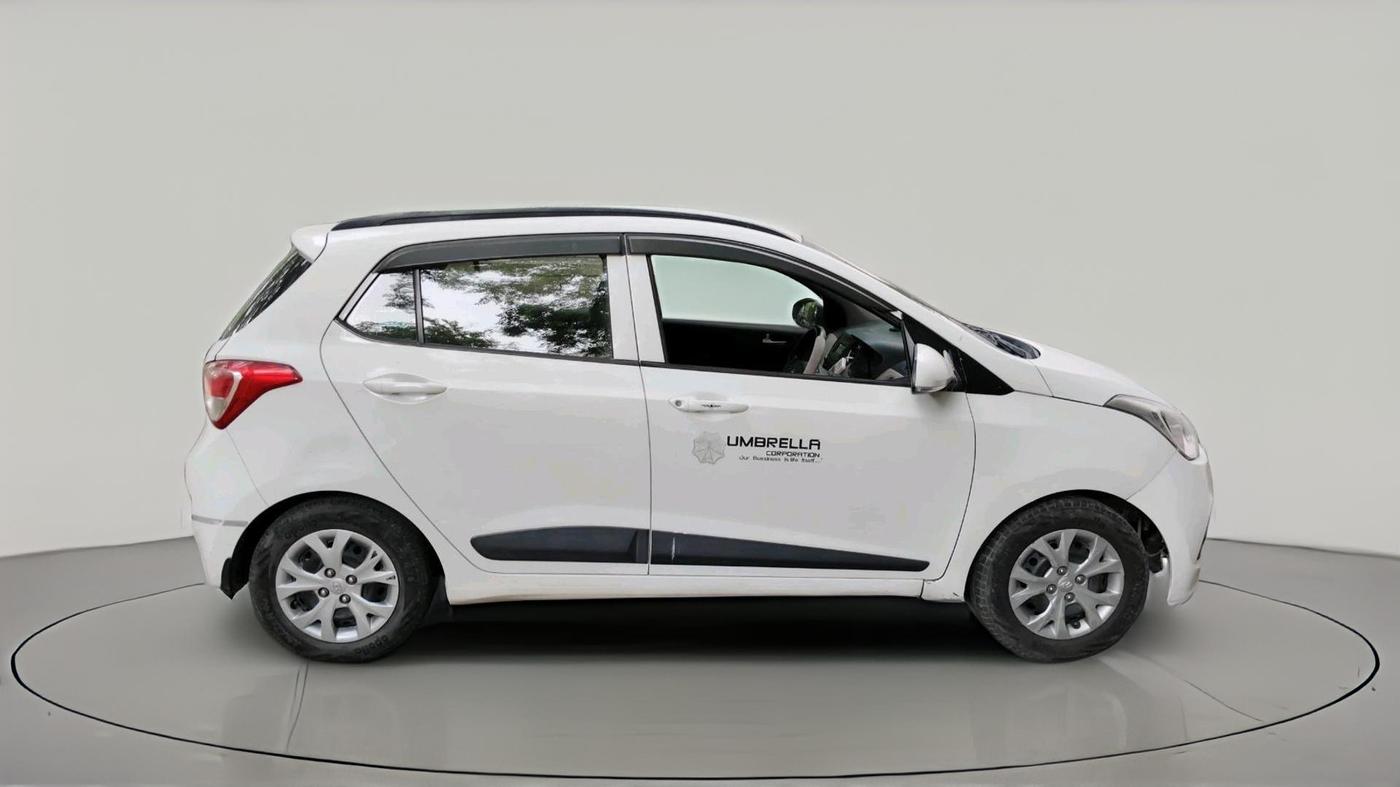 2016 Hyundai Grand i10 SPORTZ 1.2 KAPPA VTVT, CNG, Manual, 99,880 km, exterior