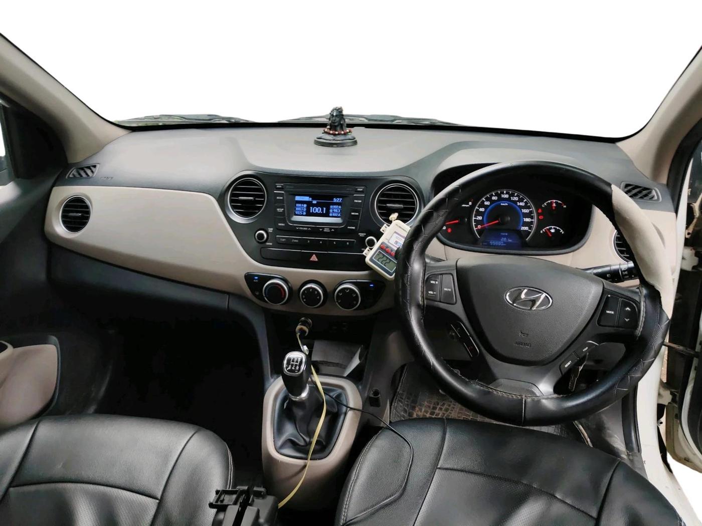 2016 Hyundai Grand i10 SPORTZ 1.2 KAPPA VTVT, CNG, Manual, 99,880 km, interior