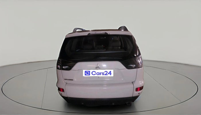 2011 Mitsubishi Outlander 2.4 MIVEC, Petrol, Automatic, 1,20,351 km, exterior