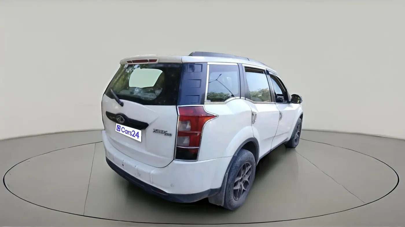 2017 Mahindra XUV500 W6 1.99, Diesel, Manual, 1,90,847 km, exterior