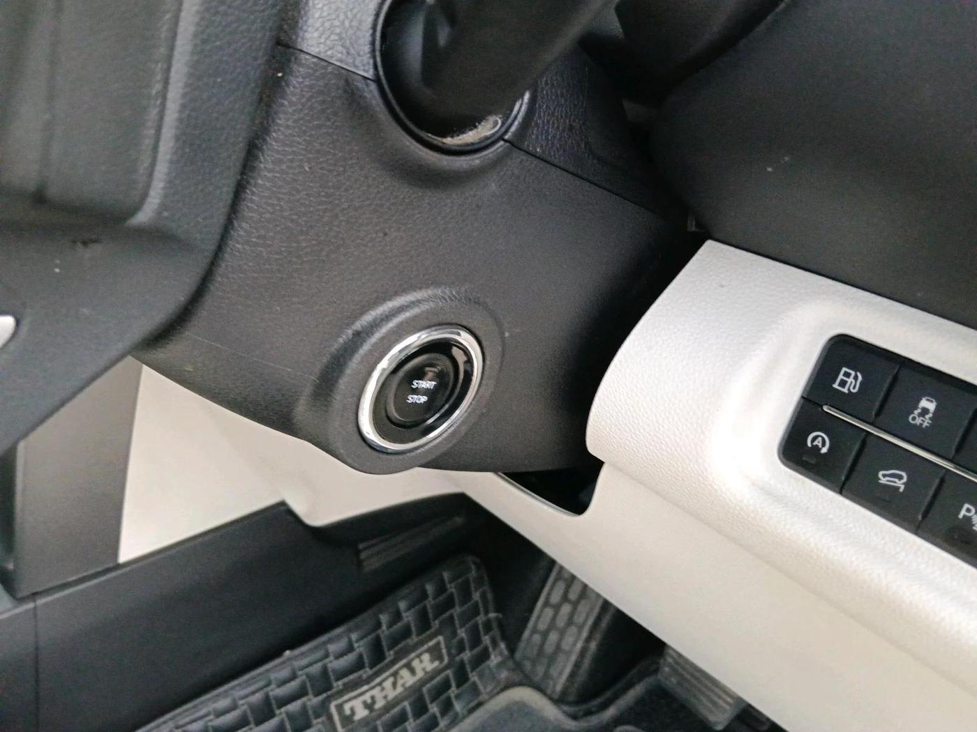 2024 Mahindra Thar Roxx AX7 L Diesel AT 4WD, Diesel, Automatic, 26,120 km, interior