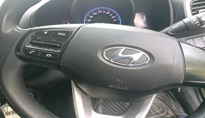 2020 Hyundai VENUE S 1.2, Petrol, Manual, 1,15,307 km, interior