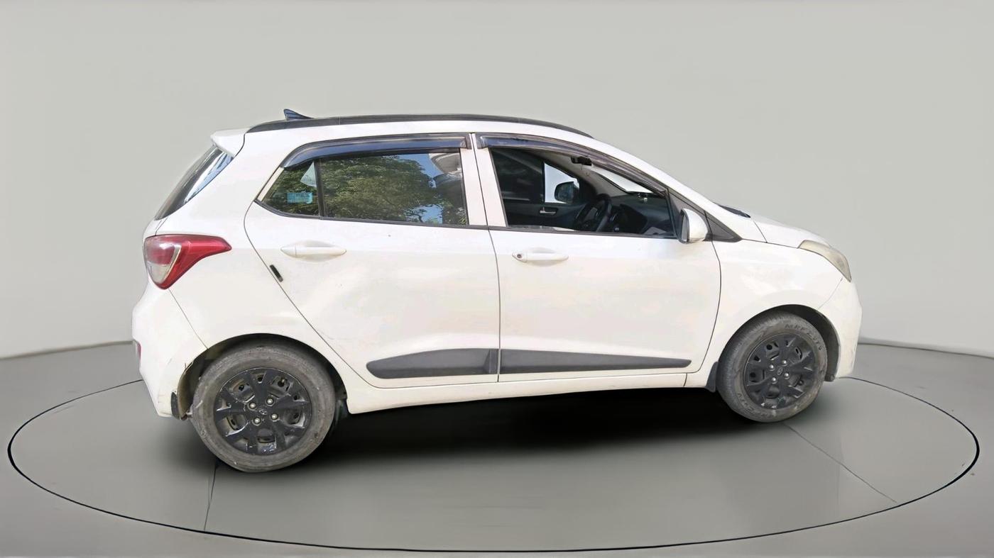 2015 Hyundai Grand i10 SPORTZ 1.2 KAPPA VTVT, Petrol, Manual, 71,900 km, exterior