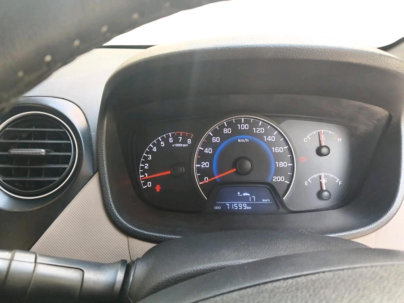 2015 Hyundai Grand i10 SPORTZ 1.2 KAPPA VTVT, Petrol, Manual, 71,900 km, interior