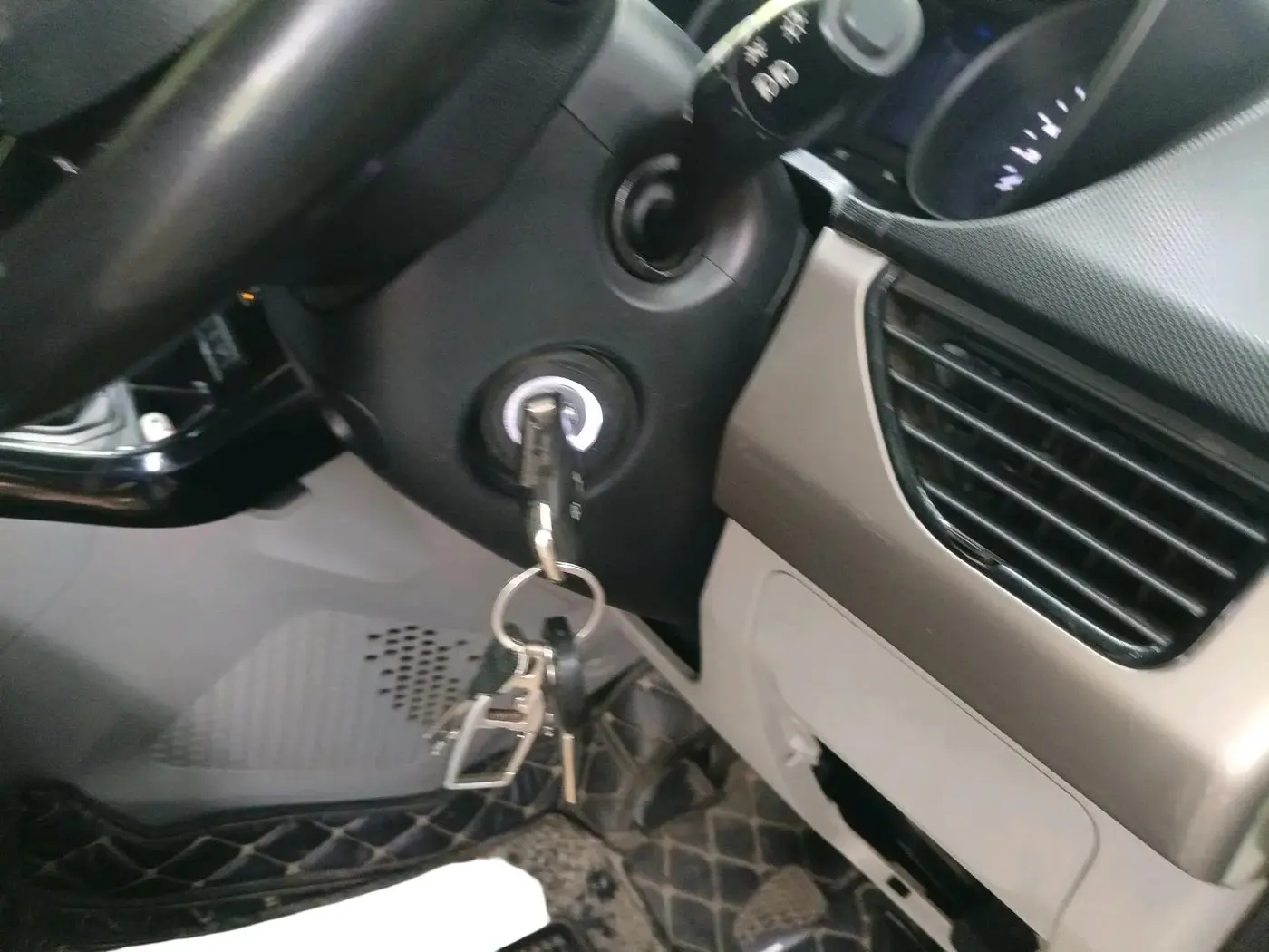 2019 Tata NEXON XM DIESEL, Diesel, Manual, 1,11,089 km, interior