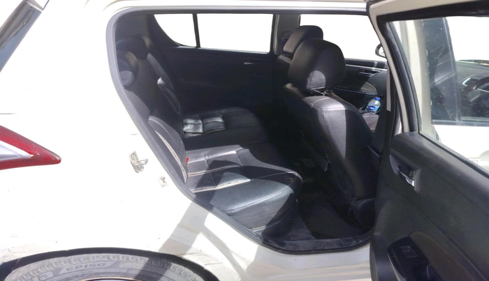 2011 Maruti Swift VXI, Petrol, Manual, 1,14,262 km, interior
