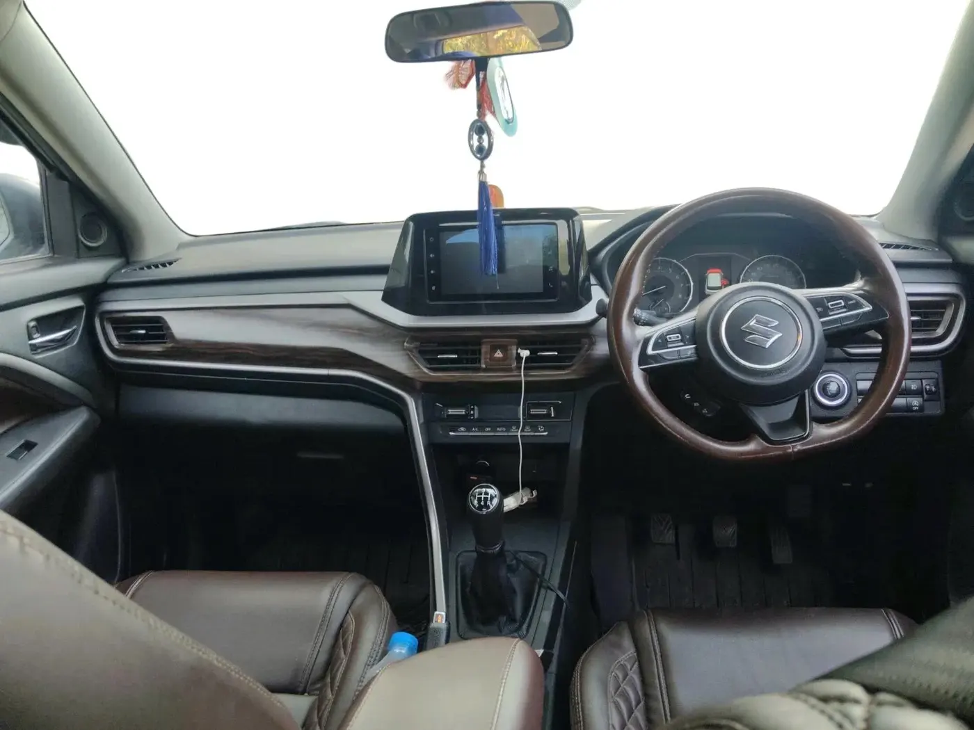 2023 Maruti BREZZA ZXI SMART HYBRID , Petrol, Manual, 42,307 km, interior