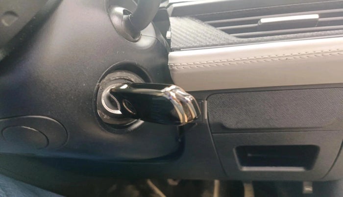 2025 Tata NEXON Pure Plus (S) 1.2 iCNG 6MT, CNG, Manual, 24,507 km, interior
