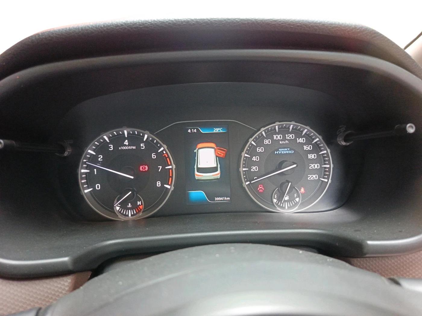 2022 Maruti BREZZA ZXI + SMART HYBRID, Petrol, Manual, 39,941 km, interior