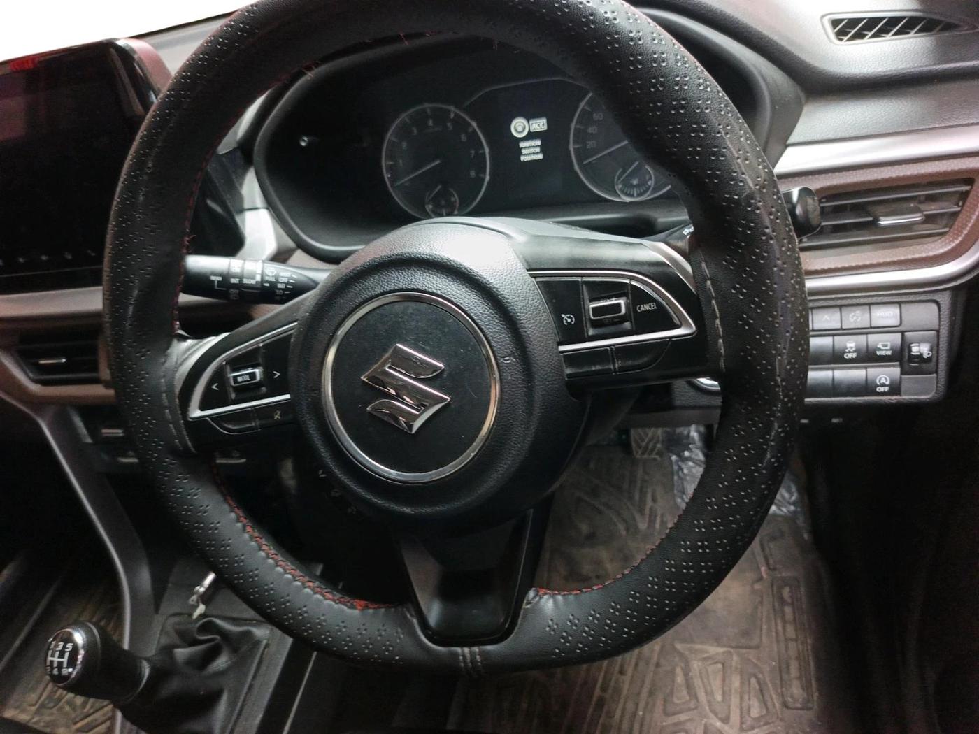 2022 Maruti BREZZA ZXI + SMART HYBRID, Petrol, Manual, 39,941 km, interior