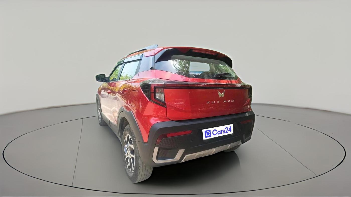 2024 Mahindra XUV 3XO AX5 1.2 L TCMPFi, Petrol, Manual, 24,105 km, exterior