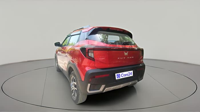2024 Mahindra XUV 3XO AX5 1.2 L TCMPFi, Petrol, Manual, 24,105 km, exterior