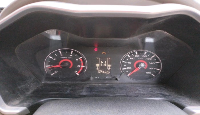 2017 Mahindra Kuv100 K8 6 STR, CNG, Manual, 1,26,425 km, interior