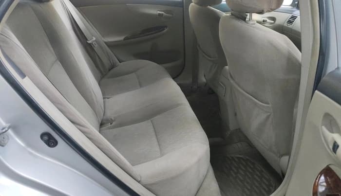 2013 Toyota Corolla Altis J S PETROL, Petrol, Manual, 1,22,135 km, interior