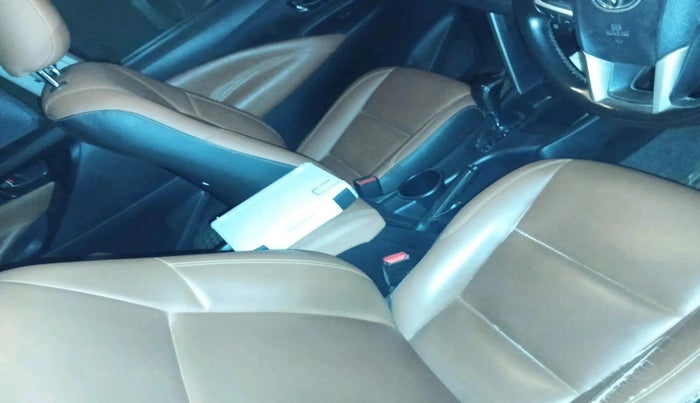 2022 Toyota Innova Crysta 2.4 GX AT 7 STR, Diesel, Automatic, 56,951 km, interior