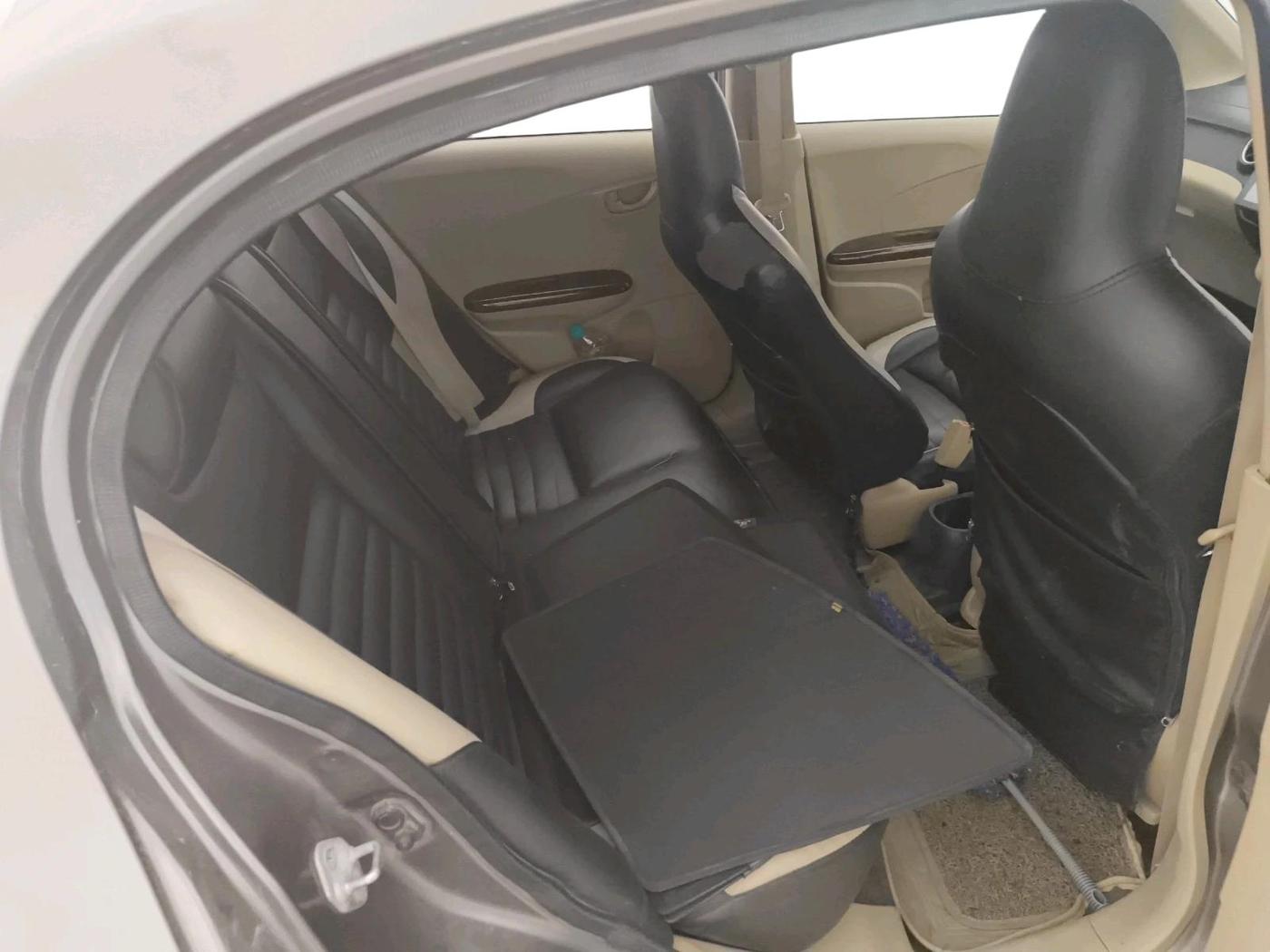 2014 Honda Amaze 1.2L I-VTEC S, Petrol, Manual, 1,34,156 km, interior
