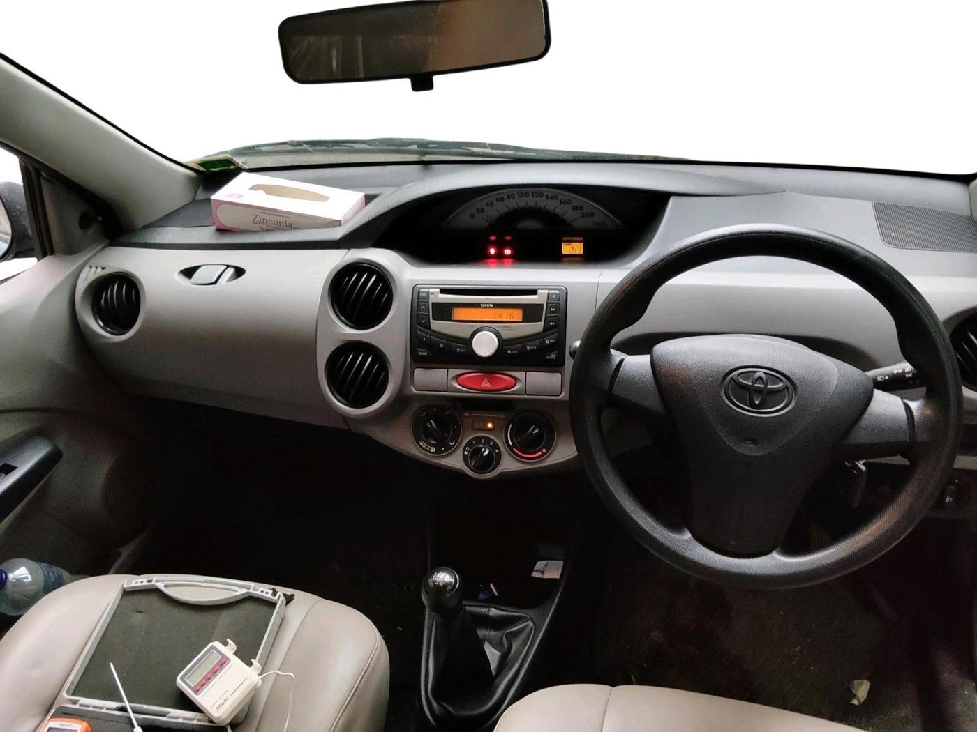 2011 Toyota Etios G, Petrol, Manual, 52,919 km, interior