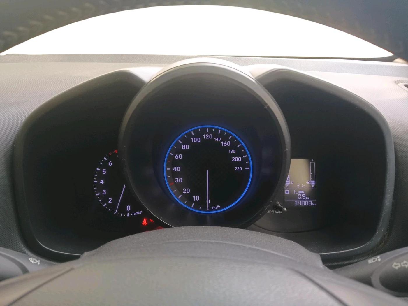 2019 Hyundai VENUE SX 1.0 TURBO, Petrol, Manual, 34,883 km, interior