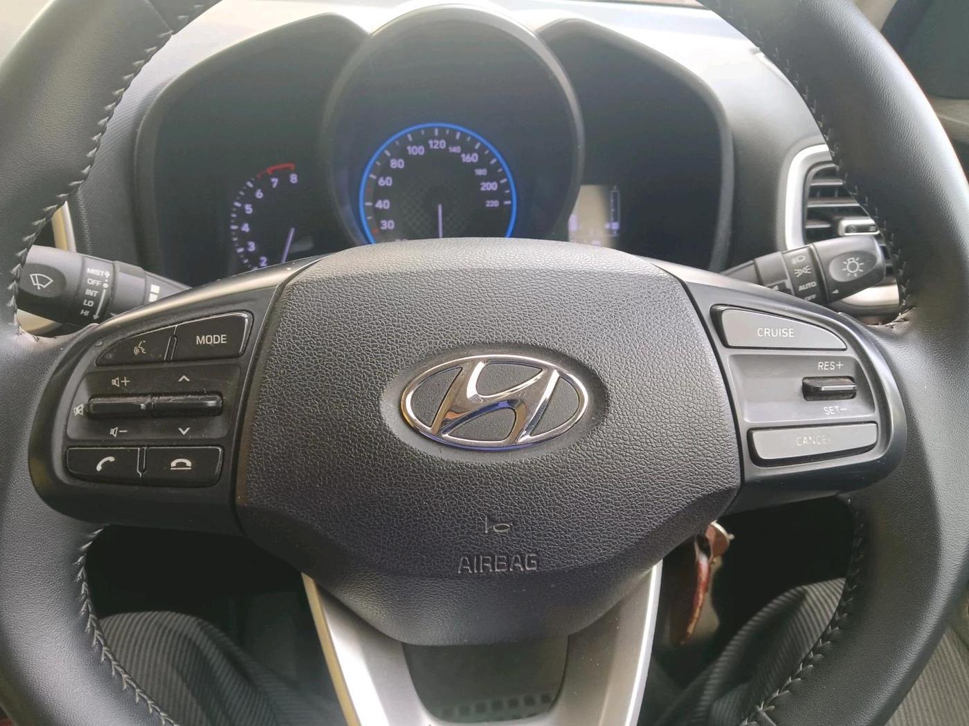 2019 Hyundai VENUE SX 1.0 TURBO, Petrol, Manual, 34,883 km, interior