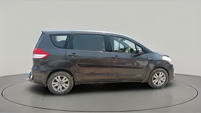 2017 Maruti Ertiga ZXI, CNG, Manual, 1,37,265 km, exterior
