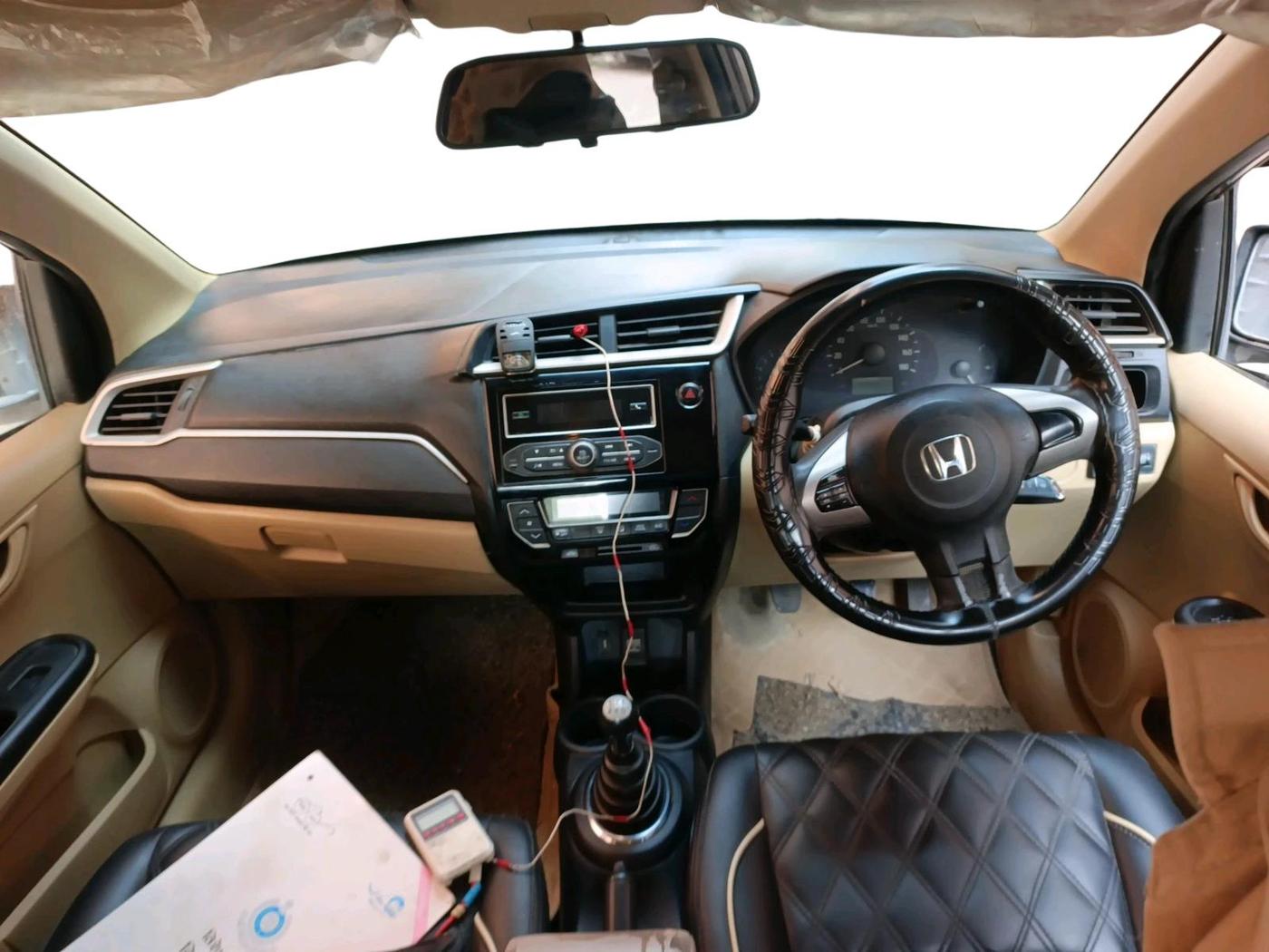 2016 Honda Amaze 1.2L I-VTEC S, CNG, Manual, 84,367 km, interior
