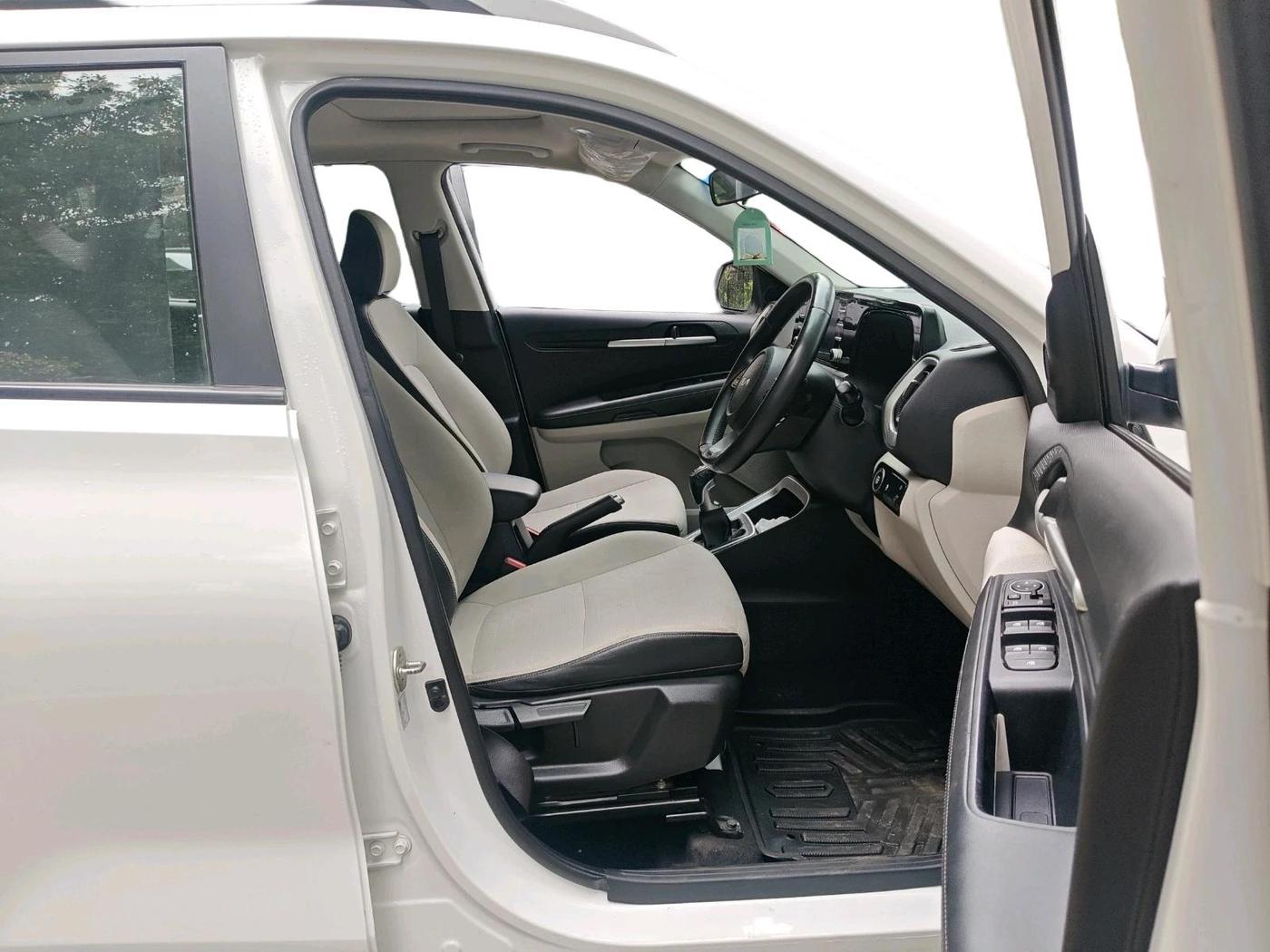 2021 KIA SONET HTX 1.0 IMT, Petrol, Manual, 23,988 km, interior