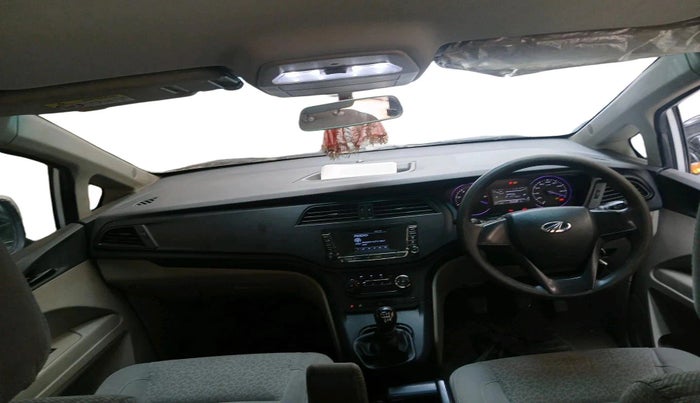 2018 Mahindra MARAZZO M4 7 STR, Diesel, Manual, 1,53,381 km, interior