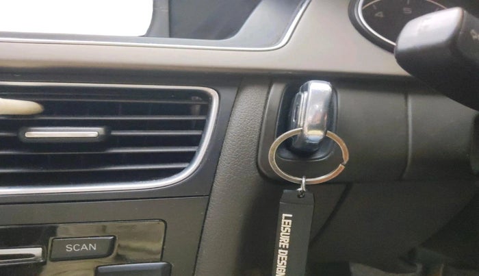 2013 Audi A4 1.8 TFSI, Petrol, Automatic, 1,18,098 km, interior