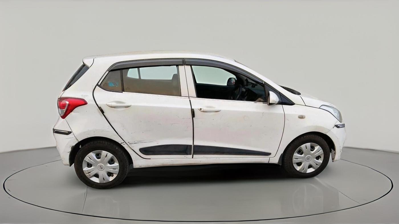 2015 Hyundai Grand i10 MAGNA 1.2 KAPPA VTVT, CNG, Manual, 1,24,383 km, exterior
