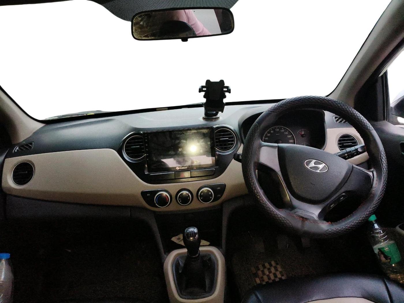 2015 Hyundai Grand i10 MAGNA 1.2 KAPPA VTVT, CNG, Manual, 1,24,383 km, interior