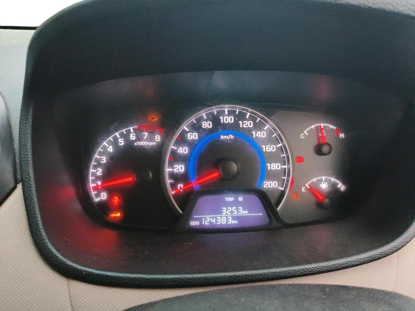 2015 Hyundai Grand i10 MAGNA 1.2 KAPPA VTVT, CNG, Manual, 1,24,383 km, interior