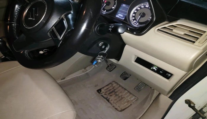 2017 Maruti Dzire VXI, CNG, Manual, 89,892 km, interior