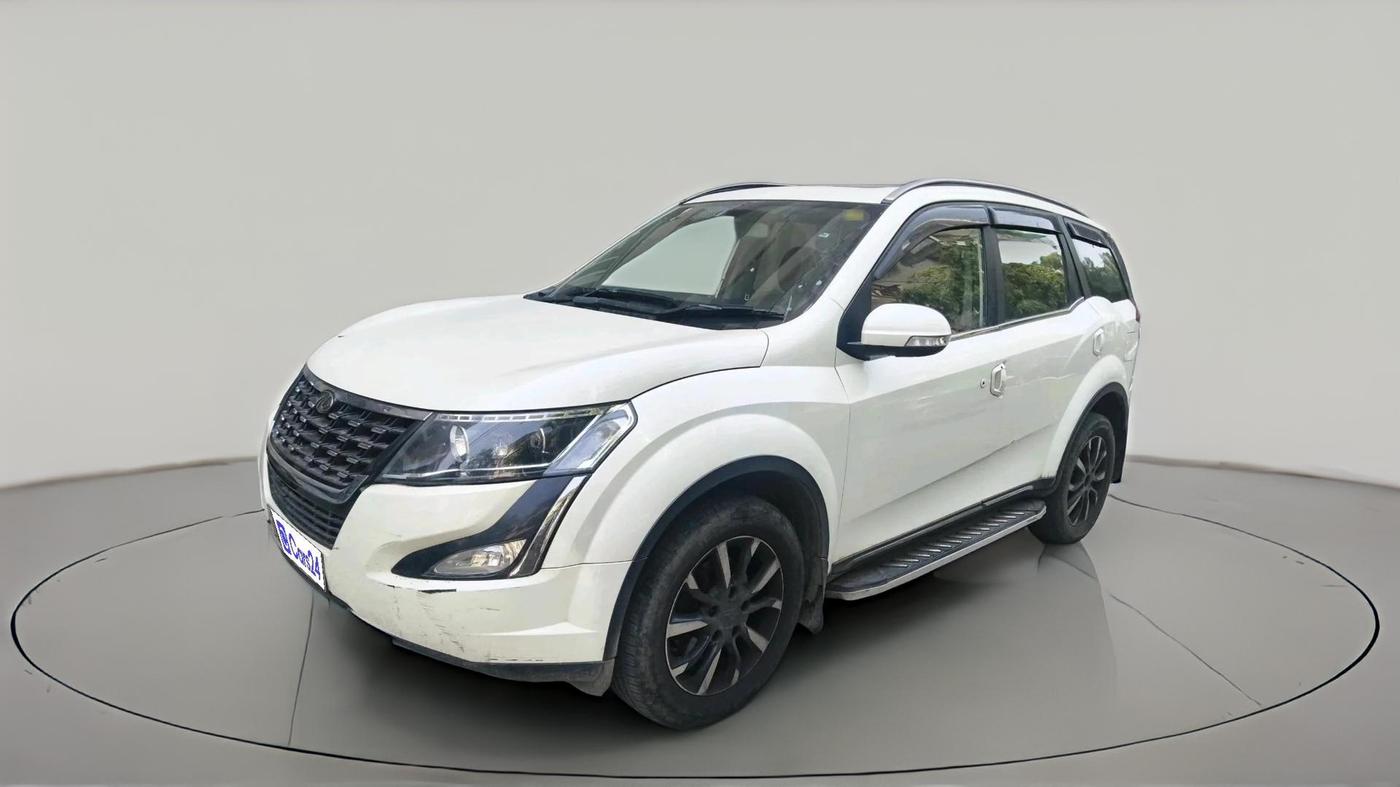 2018 Mahindra XUV500 W11 AT, Diesel, Automatic, 42,800 km, exterior