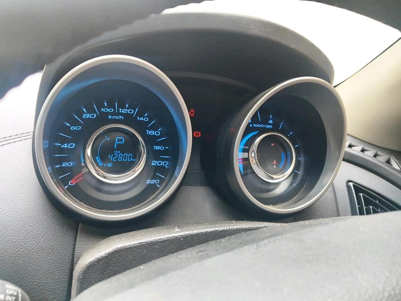 2018 Mahindra XUV500 W11 AT, Diesel, Automatic, 42,800 km, interior