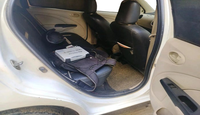 2016 Toyota Etios Liva GD, Diesel, Manual, 1,56,230 km, interior